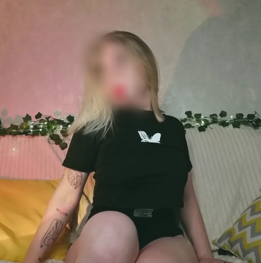 Michelle, 22