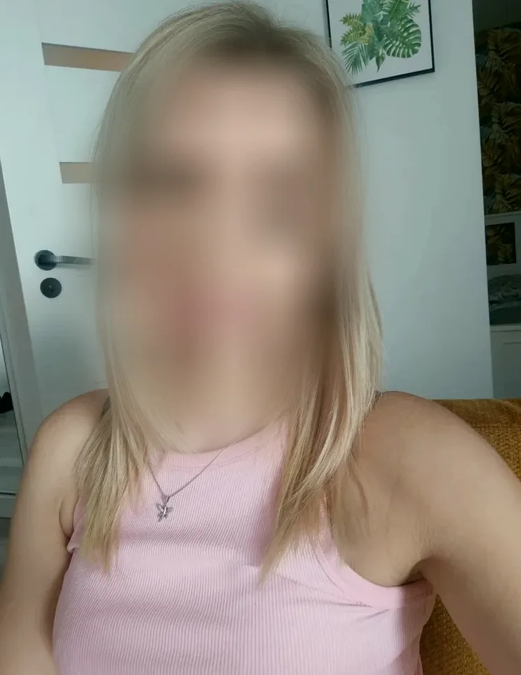 Selina, 26