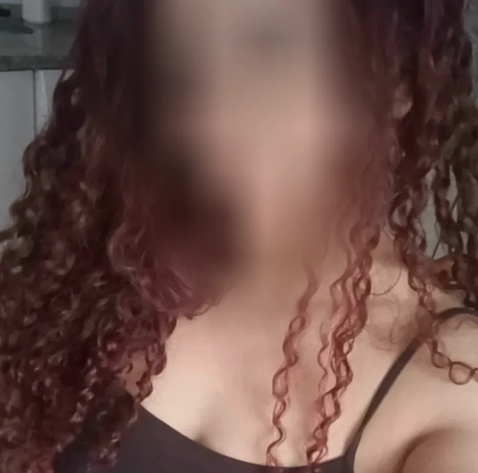 Yasmin, 25